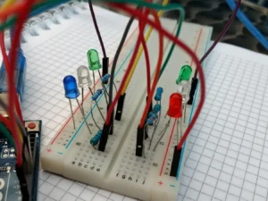 Proyectos de Electrónica Básica #1: Led Indicador de Corriente
